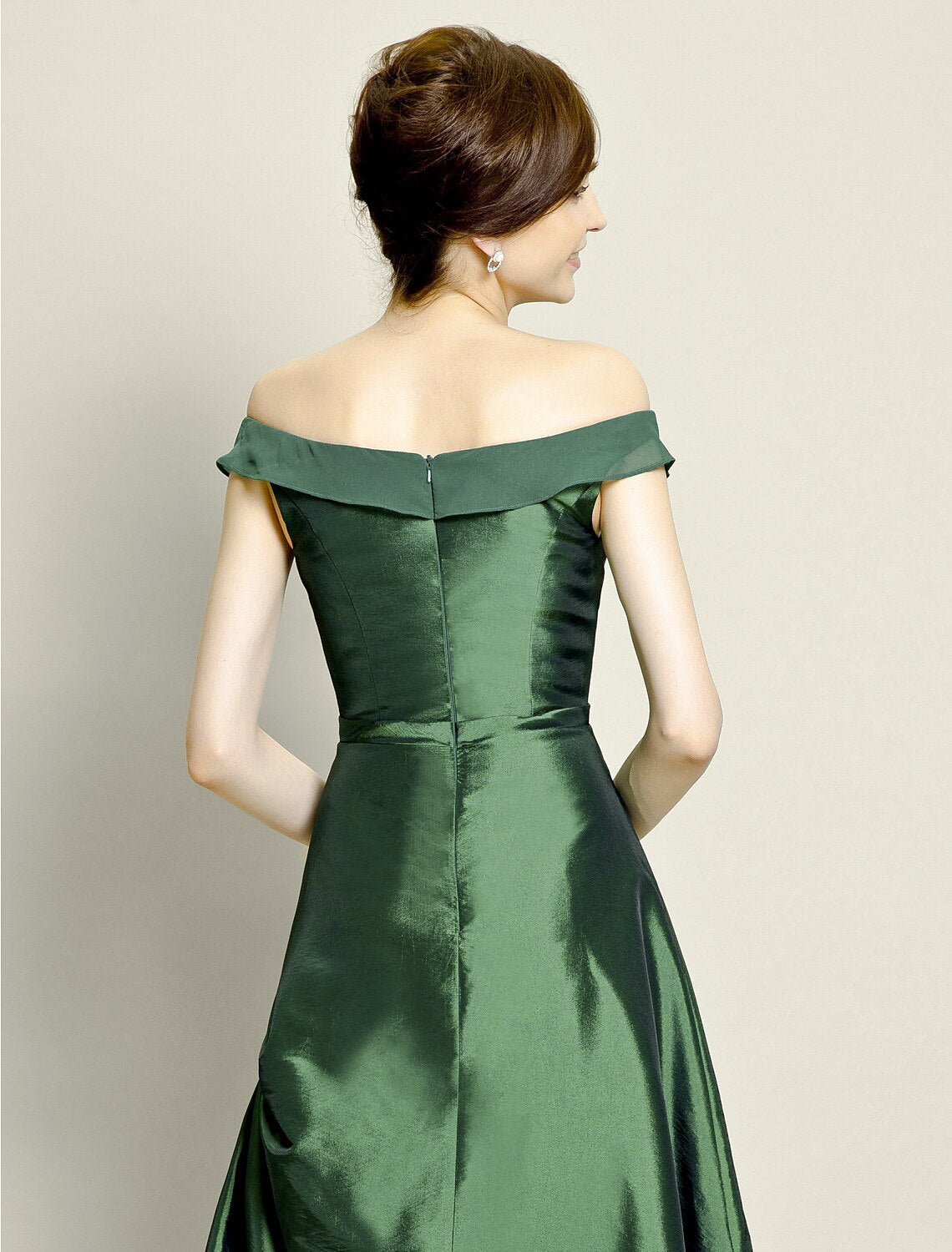 wholesale  A-Line Mother of the Bride Dress Elegant High Low Off Shoulder Asymmetrical Chiffon Taffeta Short Sleeve with Pick Up Skirt Bow(s) Beading