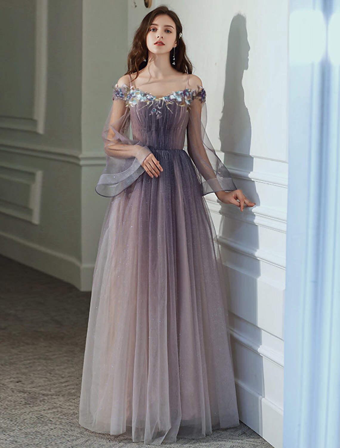 wholesa A-Line Minimalist Elegant Party Wear Prom Dress Off Shoulder Long Sleeve Floor Length Tulle with Appliques