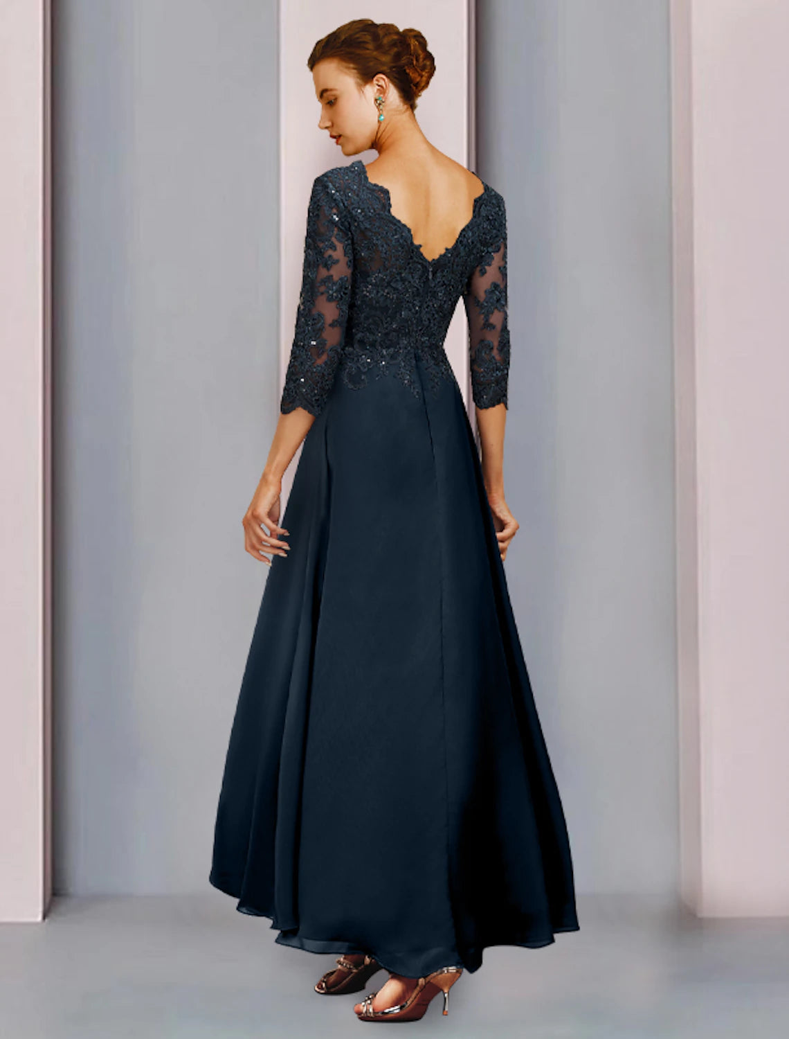 wholesale   Sheath / Column Mother of the Bride Dress Wedding Guest Vintage Sparkle & Shine V Neck Asymmetrical Chiffon Lace 3/4 Length Sleeve with Pleats Sequin