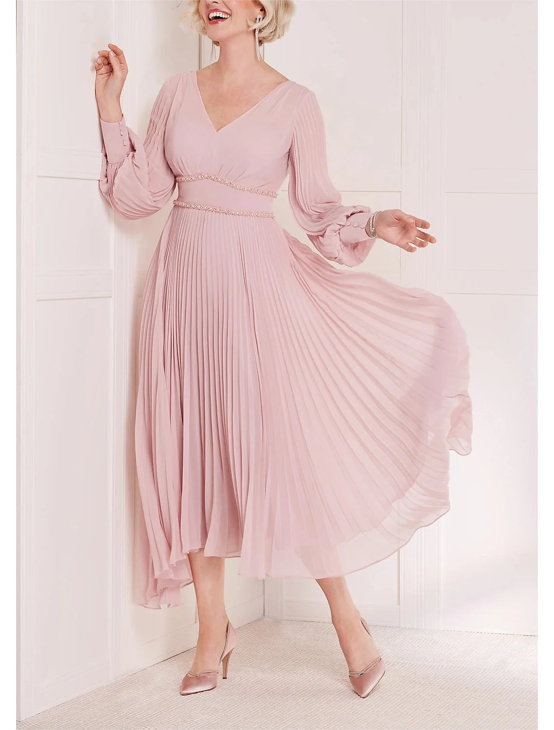 Wholesa  A-Line Mother of the Bride Dress Formal Wedding Guest Elegant Scoop Neck V Neck Tea Length Chiffon Long Sleeve with Crystals Ruching Solid Color