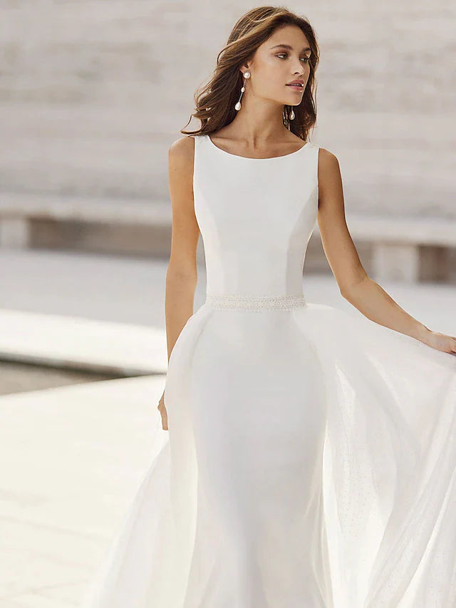 Wholesa Beach Open Back Wedding Dresses Court Train Mermaid / Trumpet Sleeveless V Neck Satin Bridal Suits With Appliques