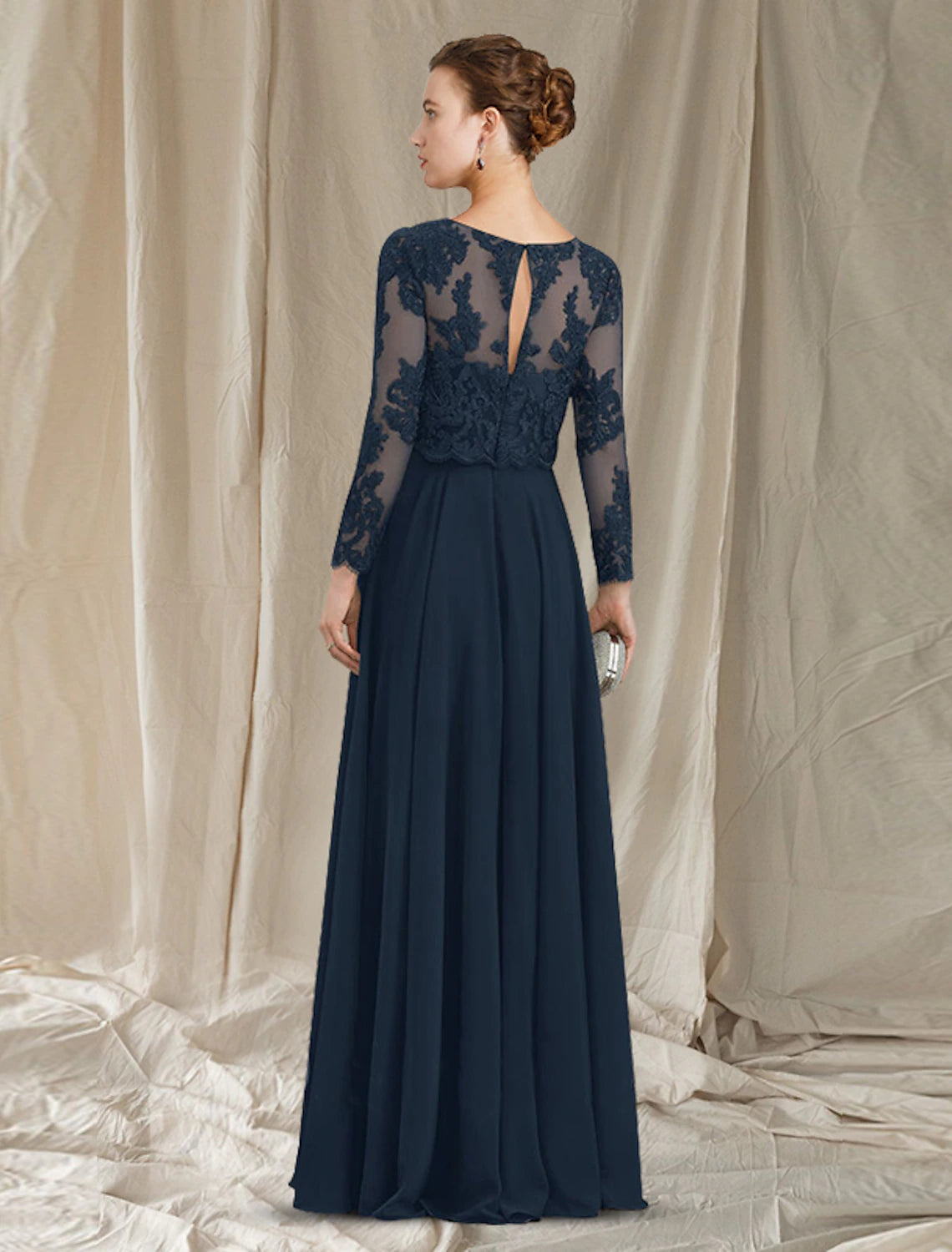 Wholesa A-Line Mother of the Bride Dress Elegant Jewel Neck Floor Length Chiffon Lace Long Sleeve with Appliques