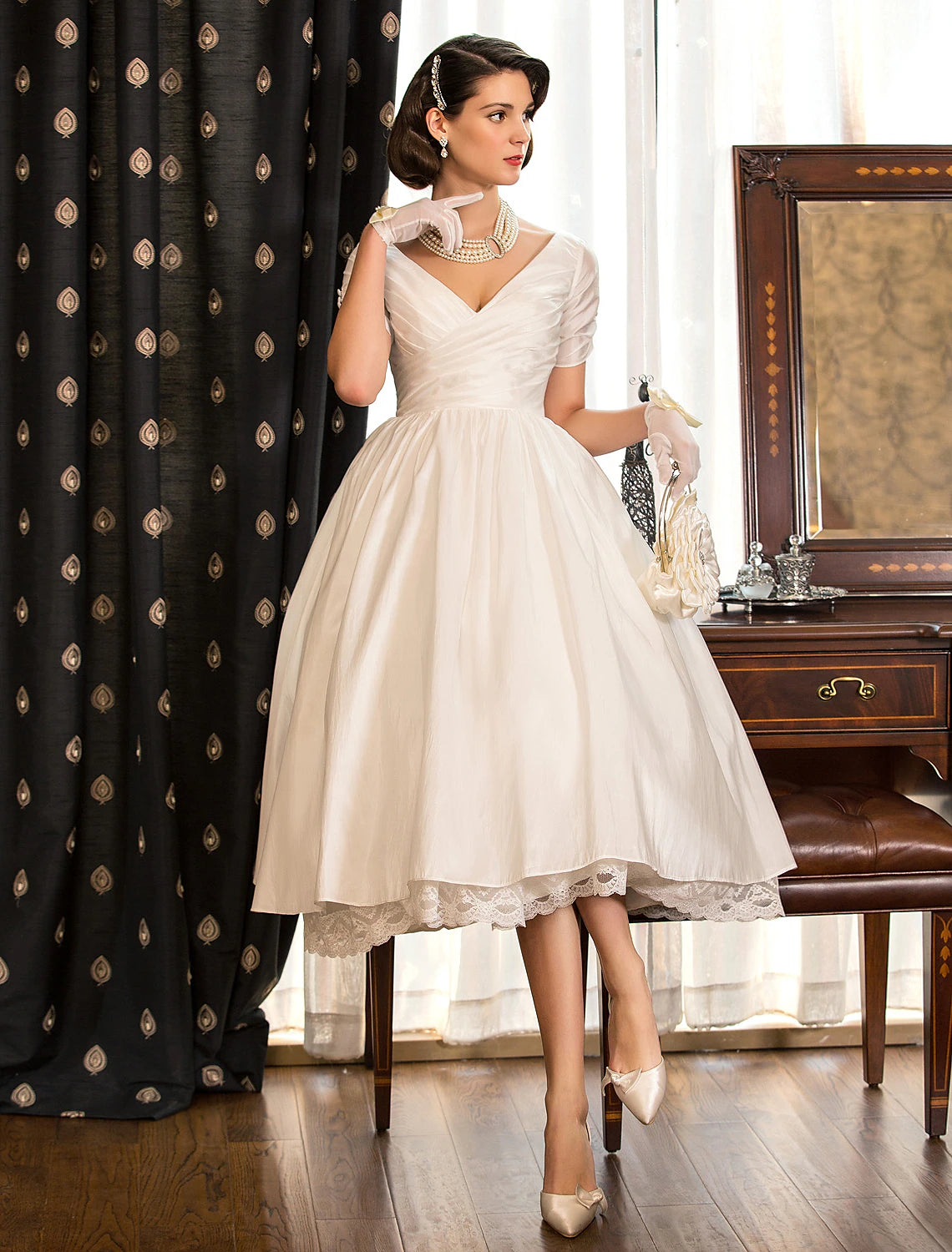 wholesale  Reception Wedding Dresses Vintage 1940s / 1950s Little White Dresses A-Line V Neck Short Sleeve Tea Length Satin Bridal Gowns With Lace Criss Cross Summer Fall Wedding Party
