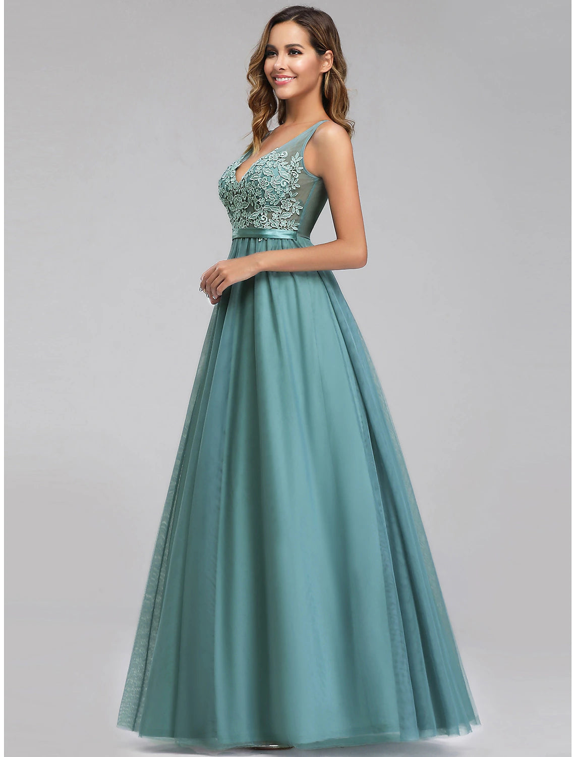 Wholesa A-Line Empire Holiday Prom Dress V Neck V Back Sleeveless Floor Length Chiffon with Appliques