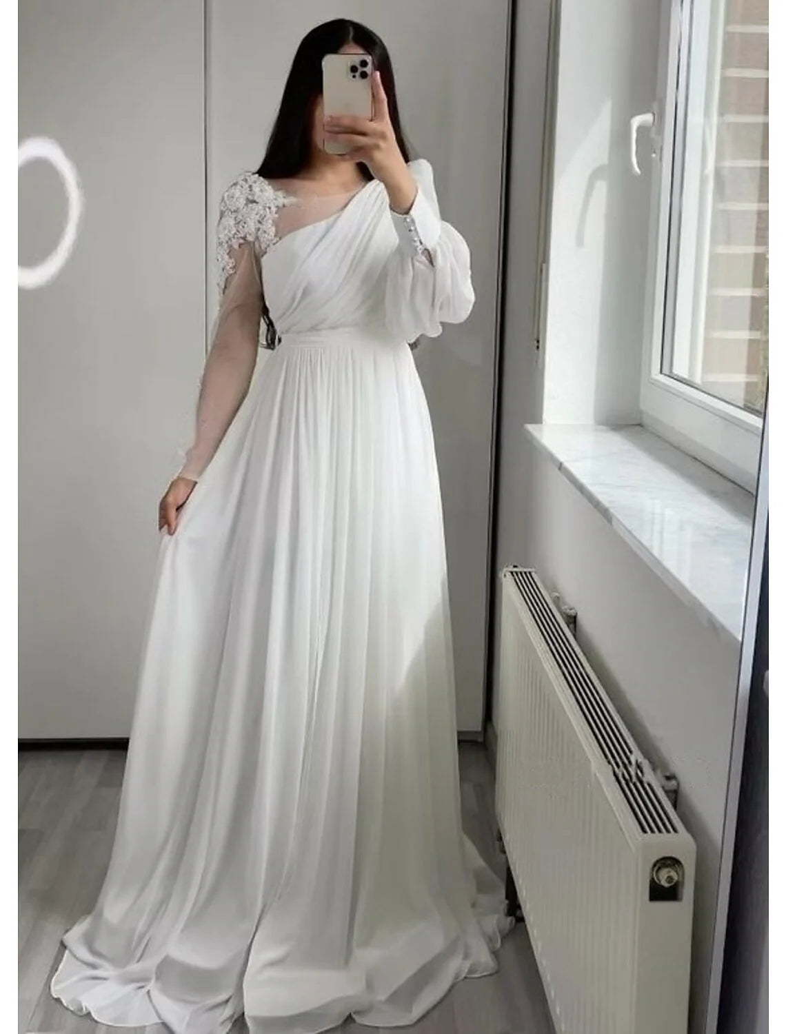 Wholesa Little White Dresses Wedding Dresses A-Line Boat Neck Long Sleeve Floor Length Chiffon Bridal Gowns With Pleats Appliques