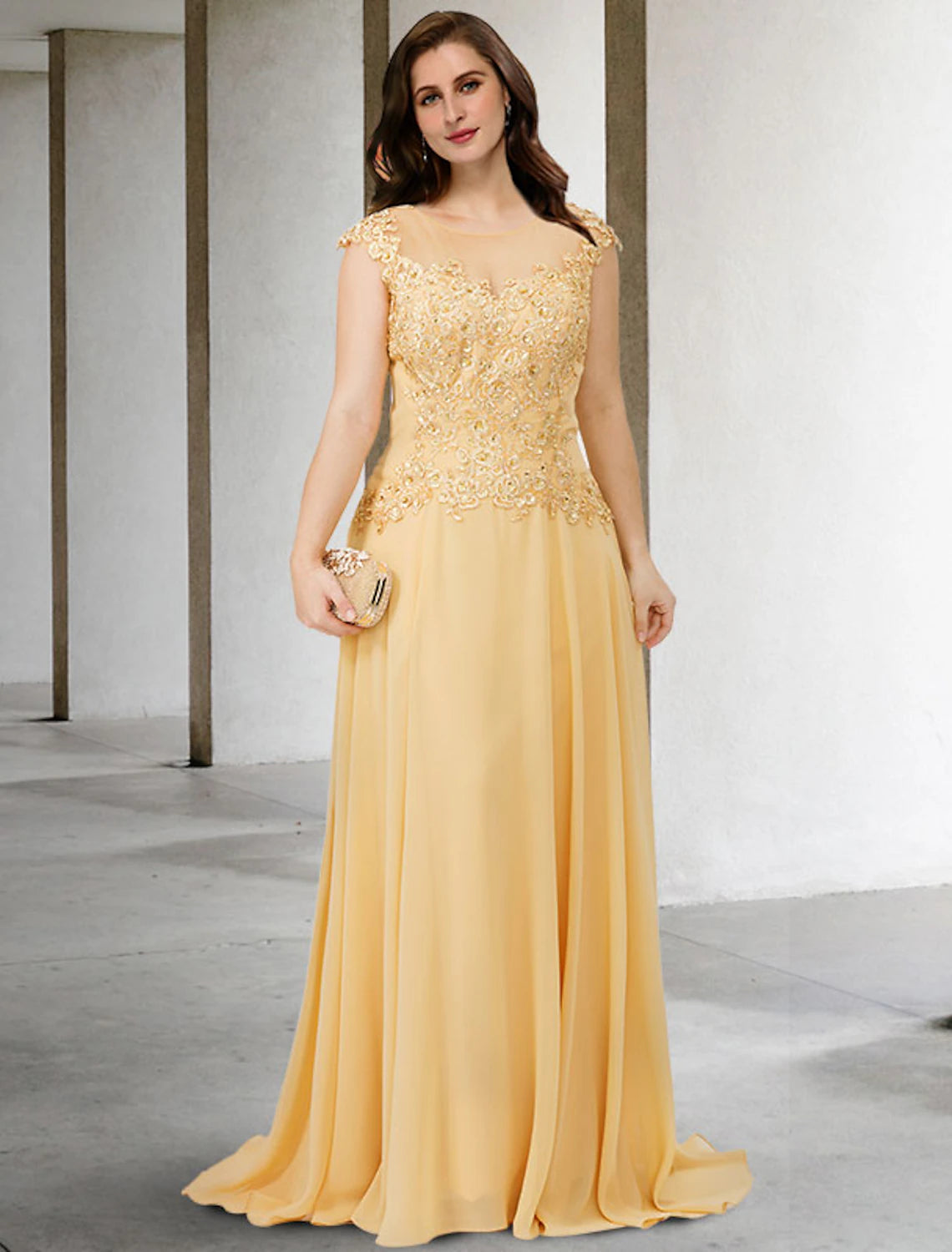 wholesale  A-Line Mother of the Bride Dresses Plus Size Hide Belly Curve Elegant Dress Formal Sweep / Brush Train Sleeveless Jewel Neck Chiffon with Beading Appliques