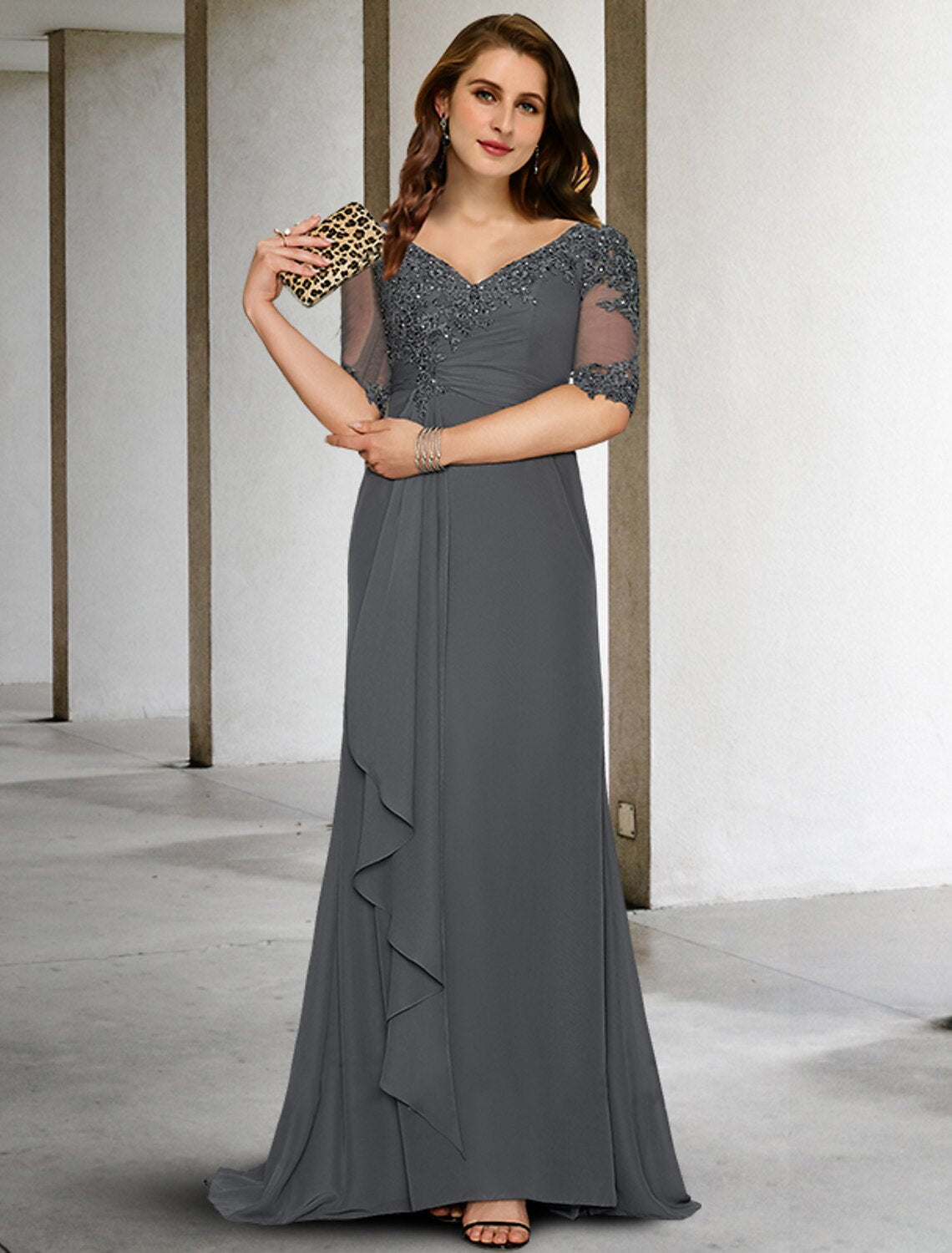 wholesale  Mermaid / Trumpet Mother of the Bride Dresses Plus Size Hide Belly Curve Vintage Dress Formal Sweep / Brush Train Half Sleeve V Neck Chiffon with Pleats Appliques