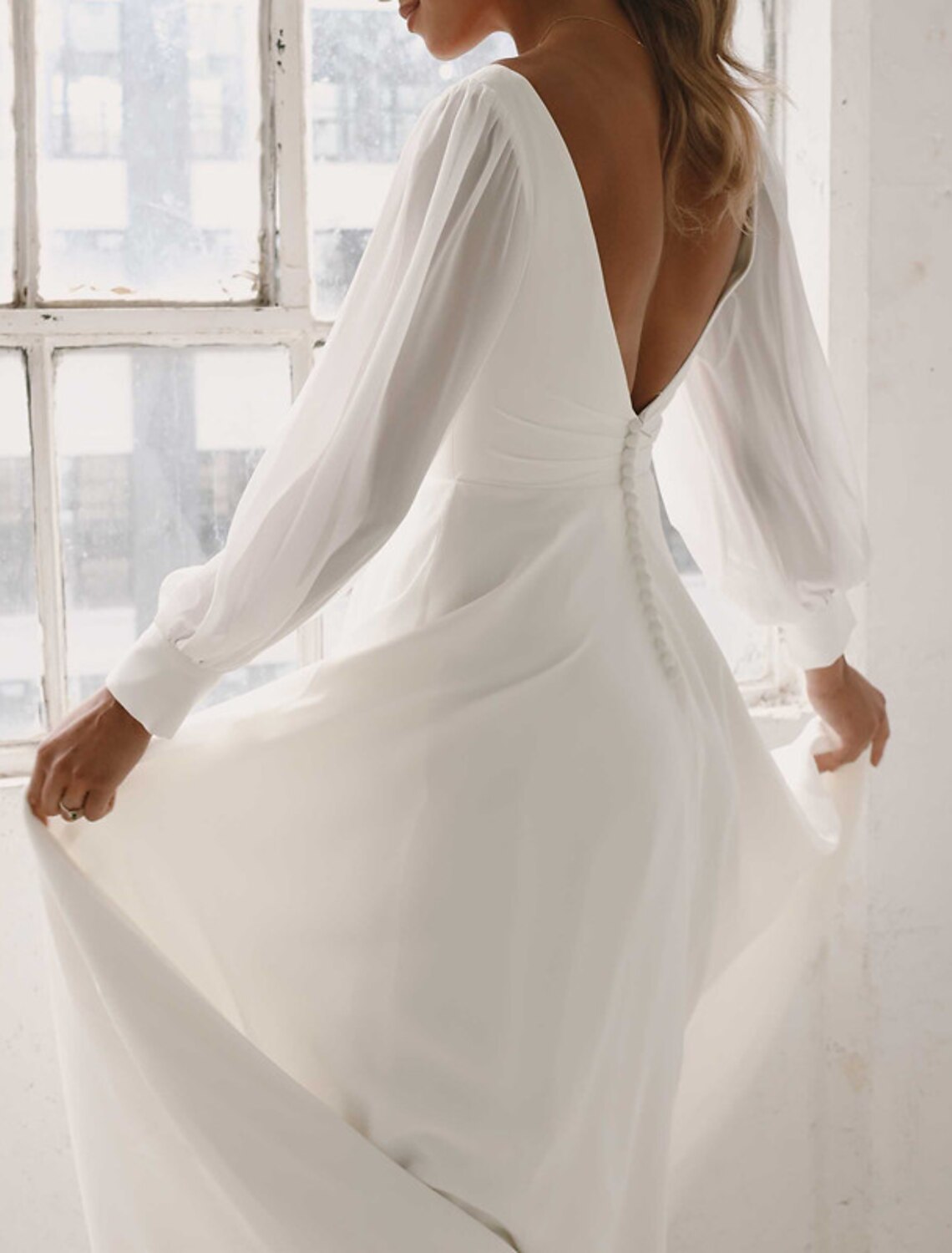 Wholesa Hall Casual Wedding Dresses A-Line V Neck Long Sleeve Court Train Chiffon Bridal Gowns With Solid Color
