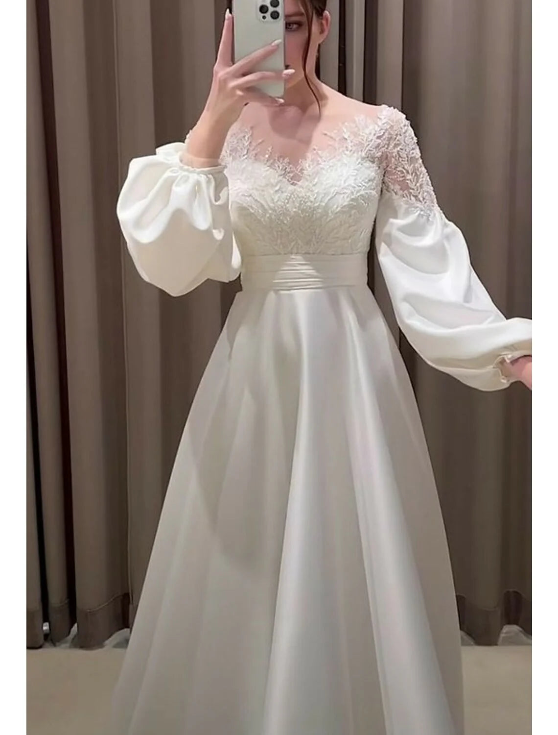 Wholesa Hall Vintage Formal Wedding Dresses A-Line V Neck Long Sleeve Sweep / Brush Train Satin Bridal Gowns With Embroidery Appliques