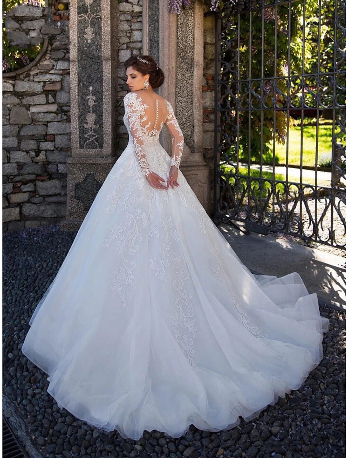 wholesale  Engagement Formal Fall Wedding Dresses Ball Gown Illusion Neck Long Sleeve Court Train Lace Bridal Gowns With Lace Appliques Summer Wedding Party