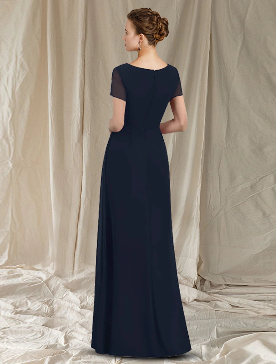 wholesale  Sheath / Column Mother of the Bride Dress Simple Elegant V Neck Floor Length Chiffon Short Sleeve with Ruched