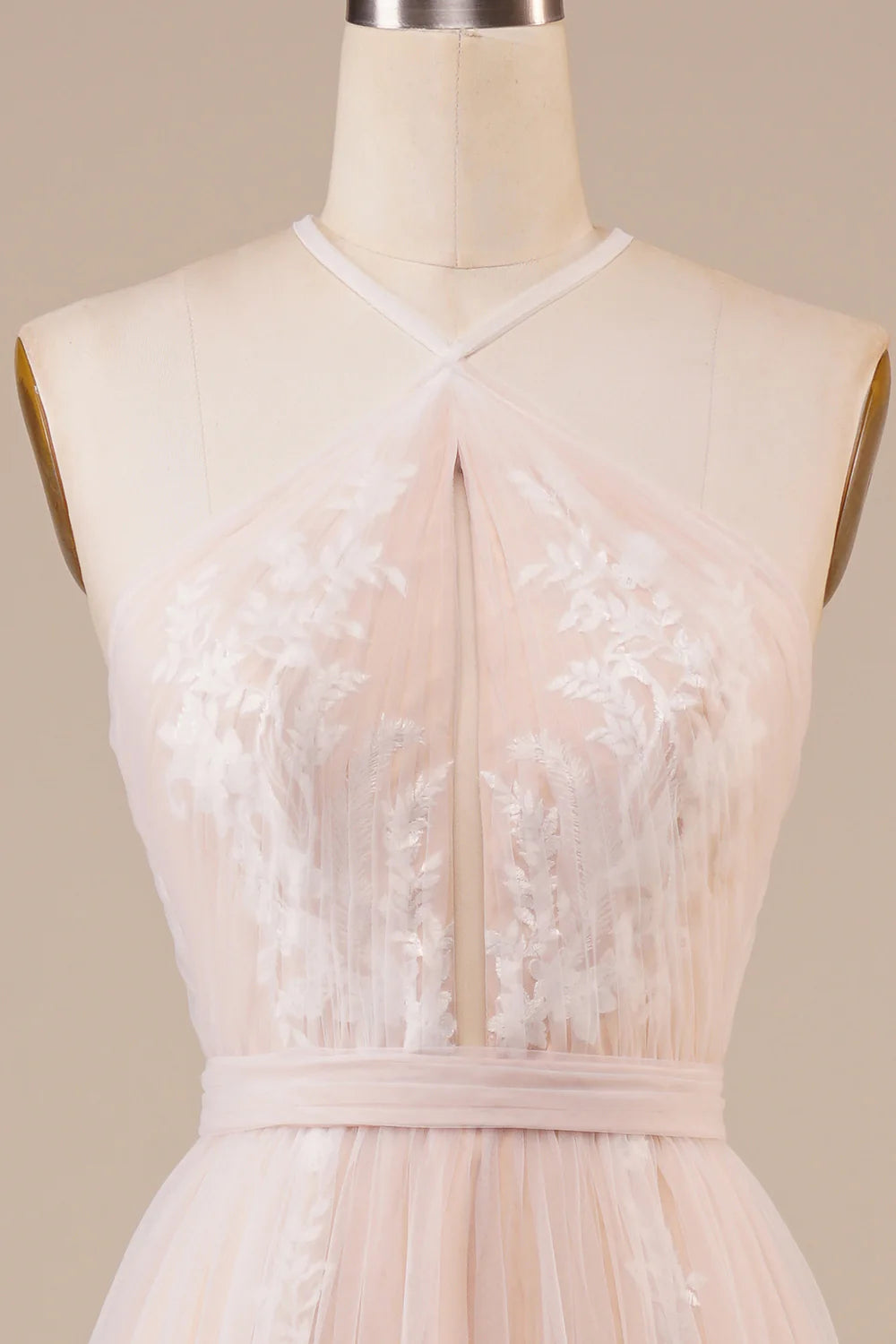 Wholesa Tulle Halter Keyhole Wedding Dress with Appliques