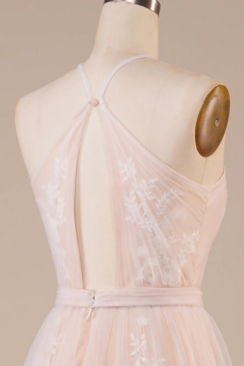 Wholesa Tulle Halter Keyhole Wedding Dress with Appliques