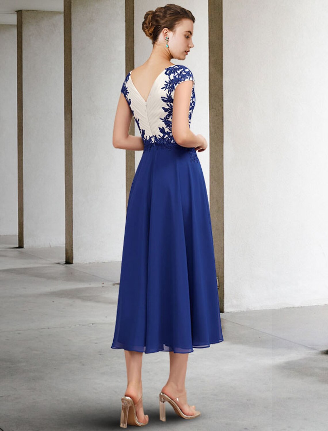 wholesale  A-Line Mother of the Bride Dress Plus Size Elegant V Neck Tea Length Chiffon Lace Cap Sleeve with Appliques Side-Draped Color Block