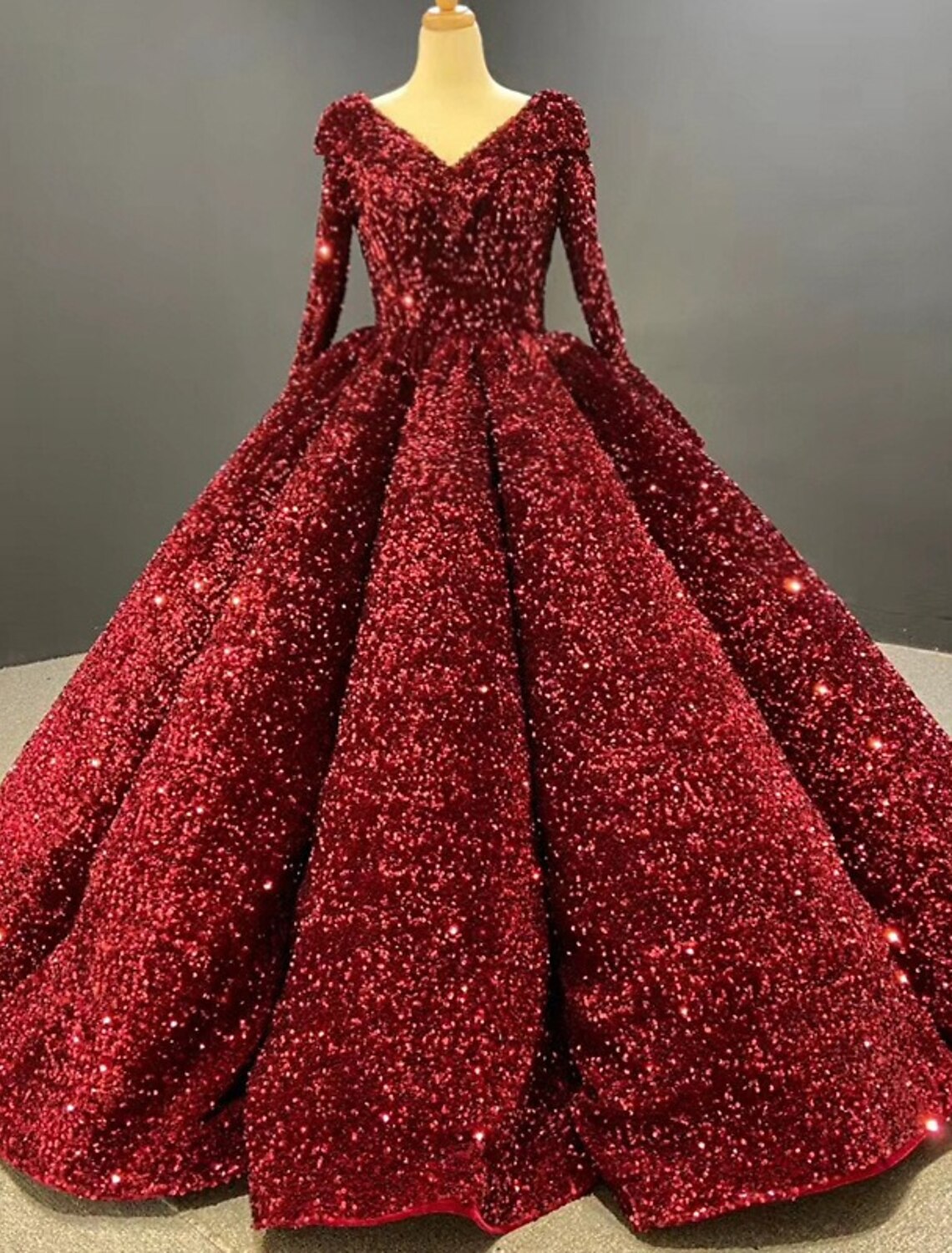 wholesale  Ball Gown Prom Dresses Luxurious Dress Quinceanera Prom Floor Length Long Sleeve V Neck Sequined with Pleats Sequin