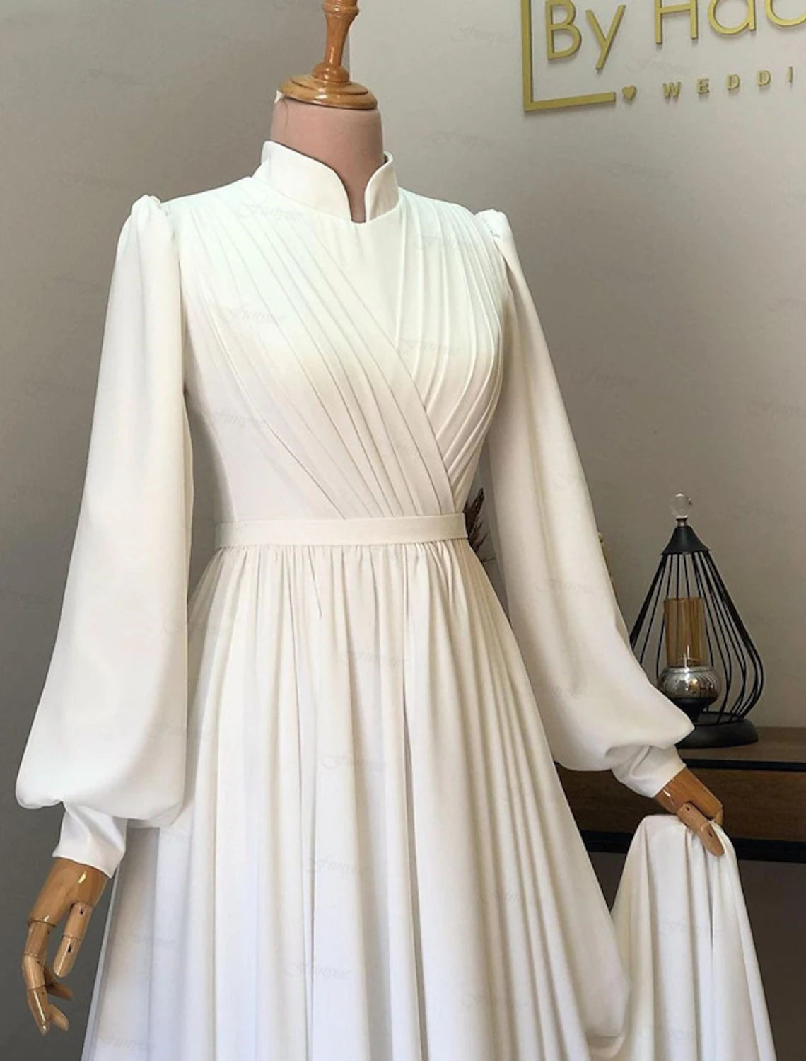 wholesale Hall Vintage 1940s / 1950s Casual Fall Wedding Dresses A-Line High Neck Long Sleeve Court Train Chiffon Bridal Gowns With Pleats Solid Color